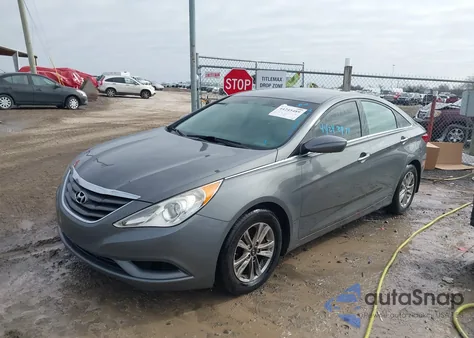 2017 Hyundai Santa Fe Se from USA, damaged, VIN KM8SM4HF3HU181348